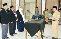 Peduli Terhadap Dunia Pendidikan, Inilah Amanah Bupati Kampar Usai Melantik Kepala Sekolah