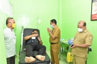 Jenguk Pasien di RS, Wabup Sergai Doakan Agar Segera Sembuh