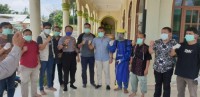 Forkopimcam, Karang Taruna Bekerjasama PT Musim Mas Giat Penyemprotan Disinfektan Di 15 Titik Fasum