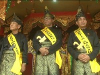 Satu Abad Kampoeng Pujud, Dua Pemimpin Rohil di Berikan Gelar Adat