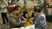 Bupati Inhil Hadiri Rapat Keluarga Berencana Bersama BKKBN Riau