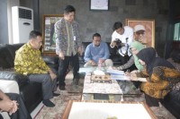 PT. Taspen Serahkan Santunan Alm.Bupati Kampar Azis Zaenal