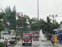Lagi,Polsek Mandau Semprotkan Puluhan Ribu Liter Cairan Disinfektan 