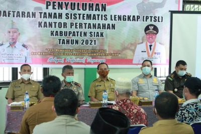 Asisten 1 bersama Kepala BPN Kab Siak berikan Penyuluhan PTSL