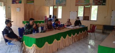 Babinsa Sertu Hermanto Ikuti Musdes Mendukung Pembangunan Desa Dalam Rangka Sukseskan TMMD Ke 110