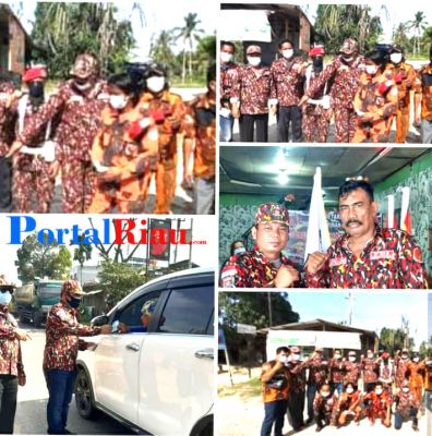 Bantu Tegakkan Prokes, Organisasi FBI Bathin Solapan Berbagi Masker ke Masyarakat