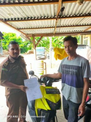 Barang Bukti yang Sudah Inkrah, Diantarkan Langsung Kejari Kampar Kepada Pemilik