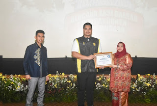 Berhasil Susun RAD Pelayanan Kepemudaan , Bupati Kasmarni Terima Penghargaan dari Kemenpora RI