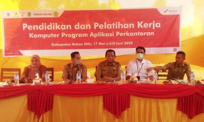 Bersama CSR PT PHR, Disnaker Rohil Taja Pelatihan Komputer Aplikasi Perkantoran