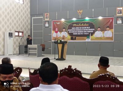 Bupati Bengkalis Kasmarni membuka, Kegiatan pembekalan bagi Jama'ah Calon Haji