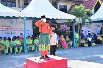 Bupati Bengkalis Pimpin Upacara Hari Pendidikan Nasional di Duri