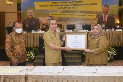 Bupati Bengkalis Siap Laksanakan Penghapusan Kemiskinan Ekstrem