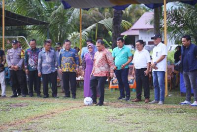 Bupati Labuhanbatu Membuka Turnamen Sepakbola U-13