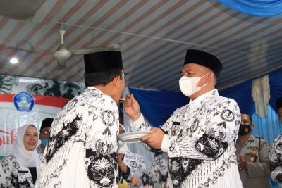 Bupati Labuhanbatu : 