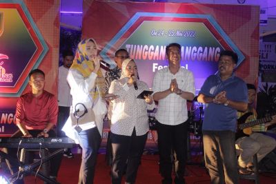 Bupati Rohil Hadiri Festival Tunggang Langgang DKD,Minta Kesenian Terus Dikembangkan