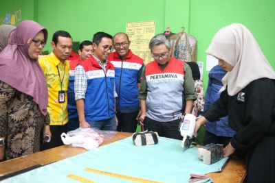 Dibina PHR Raup Omzet Rp 600 Juta dari Rumah Jahit Lestari