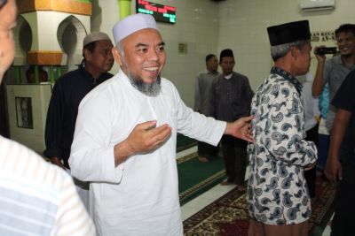 Dihari Pertama Kerja Bupati Labuhanbatu Awali Dengan Subuh Keliling