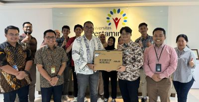Dorong Prestasi Penerima Beasiswa, Pertamina Hulu Rokan Berikan Bantuan Laptop