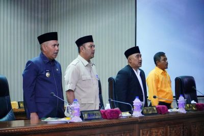 DPRD Kampar Gelar Paripurna Laporan Banggar RAPBD 2023 dan Laporan  Pansus Ranperda 2022