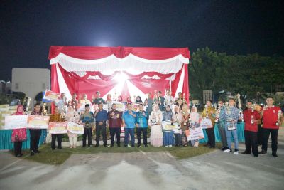 Duri Barat Raih Terbaik Katagori Lomba Kelurahan, Terima Penghargaan Dari Camat Mandau
