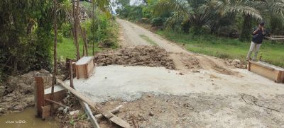 Lewat Dana Bermasa, Desa Pematang Obo Kerjakan Semenisasi Jalan dan Bangun Box Culvert