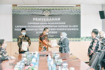 PEMKAB BENGKALIS KEMBALI TERIMA OPINI WTP KE-9 KALI DARI BPK-RI PERWAKILAN RIAU