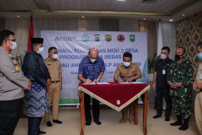 Pemkab Siak Bersama PT RAPP, Tandatangani MOU Program Desa Bebas Api