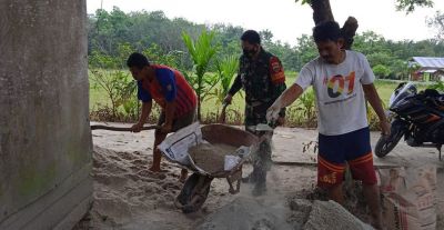 Peran Aktif Babinsa Koramil 09/Langgam Dalam Mensukseskan TMMD Ke 110 Giat Komsos