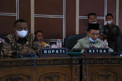 PJ Bupati Labuhanbatu Sampaikan Nota Jawaban Keuangan Pertanggungjawaban APBD 2020