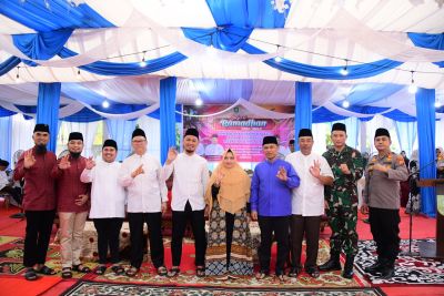 Safari Ramadhan di Bathin Solapan, Bupati Kasmarni Ajak Masyarakat Tingkatkan Rasa Persatuan dan Per