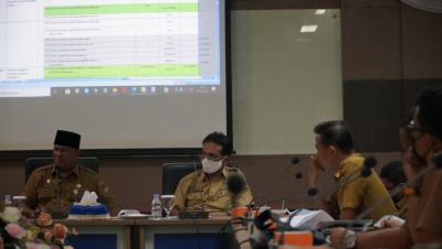 Sekda Kampar Minta OPD Selesaikan LPPD Tepat Waktu