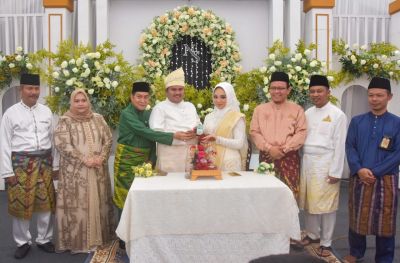 Septian Nugraha SE, Anak Sulung Bupati Bengkalis Kasmarni Menikah dengan Fitra Innaya