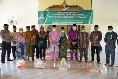 Serahkan zakat , Husni 