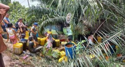 Truk tangki CPO,Terbalik di Semunai Pinggir