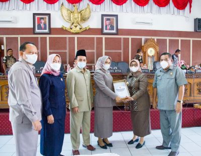 Wakil Bupati Labuhanbatu Menyampaikan Nota Keuangan P- APBD TA. 2021.