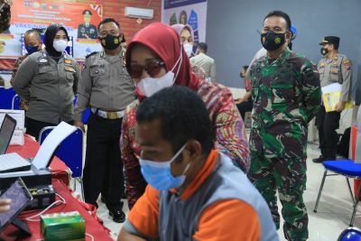 Wakil Bupati Labuhanbatu Saksikan Vaksinasi Masal di Lapas Kelas IIA Rantauprapat